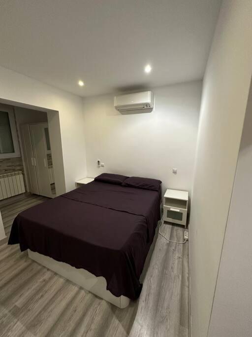 Cozy 1-Bedroom Apartment Madrid Exteriör bild